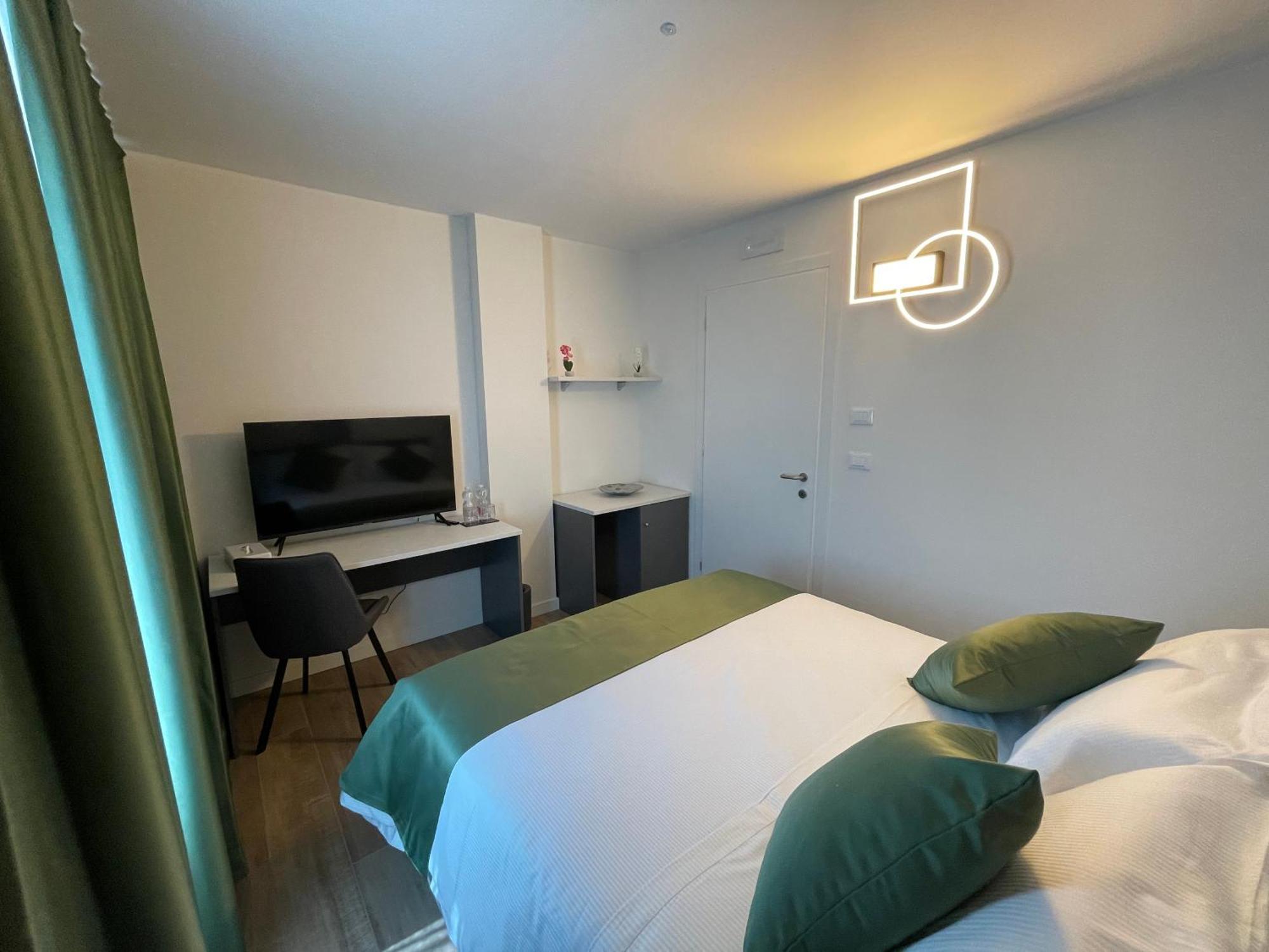Saint Michel Hotel Gorizia Bagian luar foto