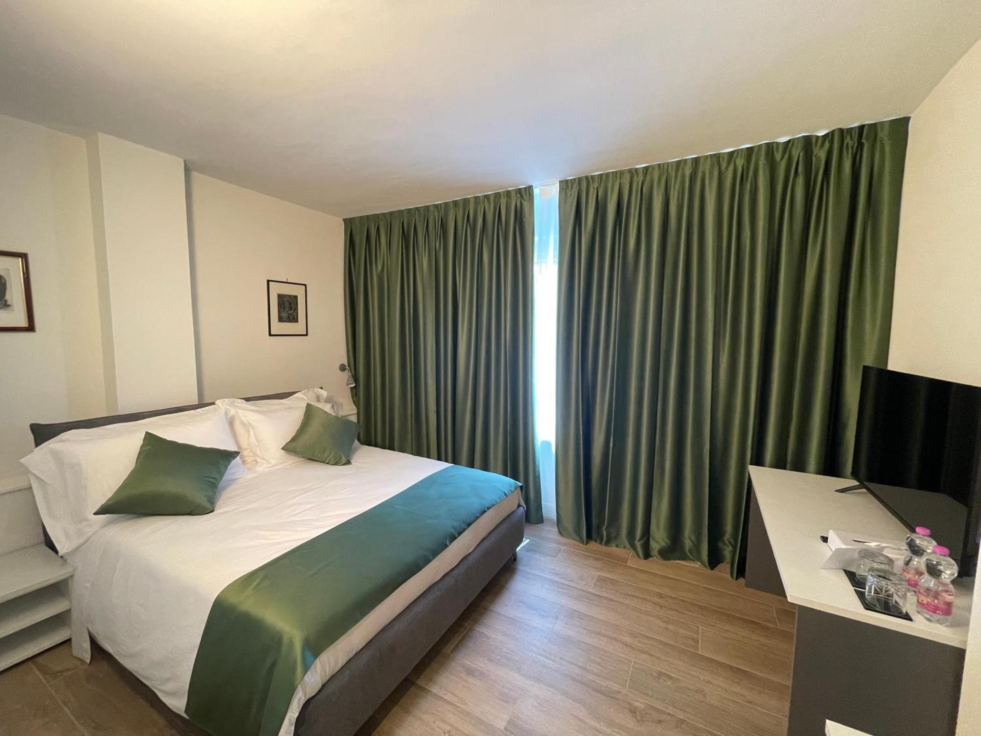 Saint Michel Hotel Gorizia Bagian luar foto